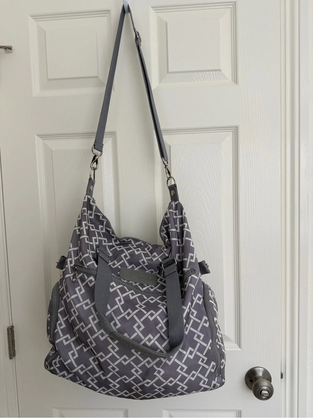 Sarah Wells Lizzy Breast Pump Tote - Gray Geometric